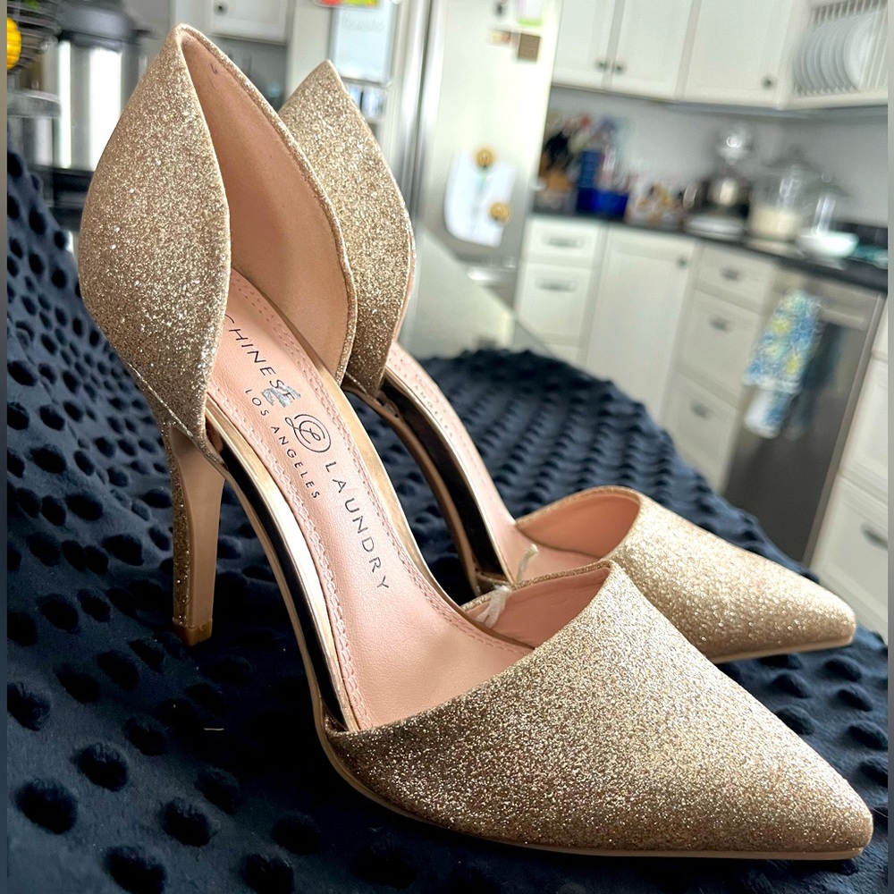 Chinese Laundry Gold Glitter Heels
